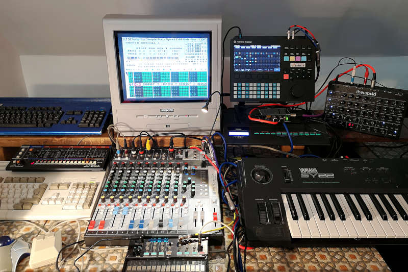Amiga and polyend music creation setup